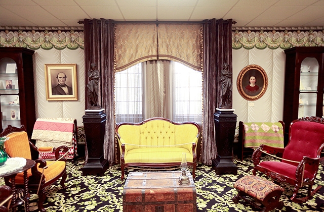Scene of the Sutliff Museum, Warren, Ohio